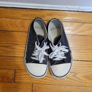 Women's Bohempia Splay Grounding Black Canvas Sneakers